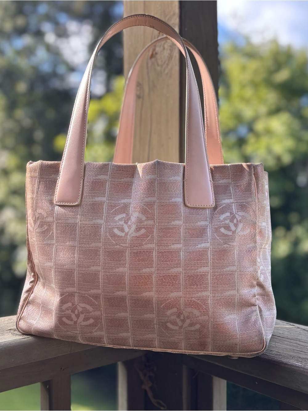 Elegant Chanel Metallic Blush Pink Tote with Subtle Monogram Design - Picture 4 of 8